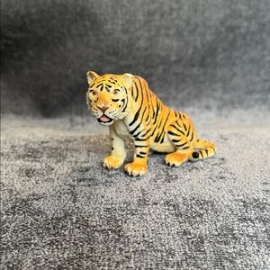 Rare Schleich Sitting Tiger 1993
